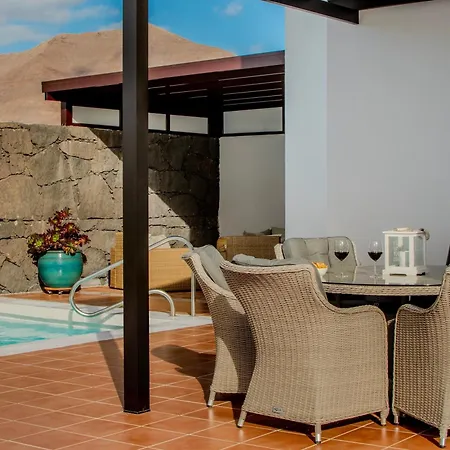 Tania Luxury וילה