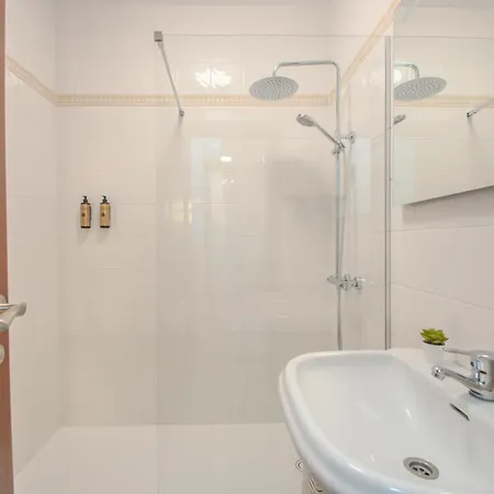 וילה Tania Luxury *
